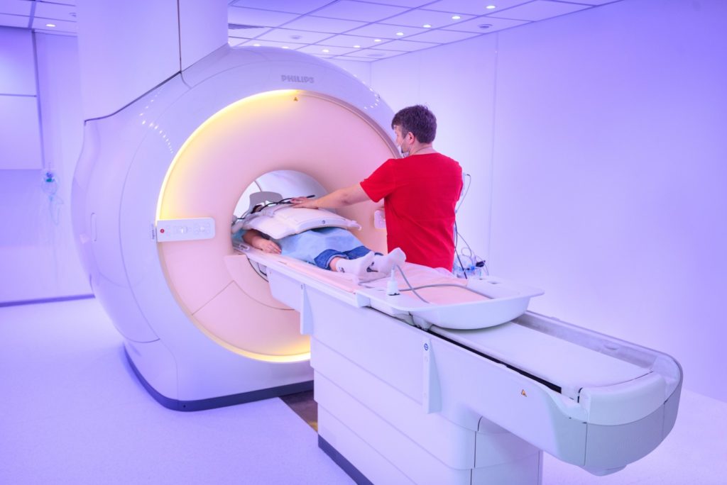 Какой МРТ аппарат лучше - виды МРТ аппаратов, отличия закрытого и открытого